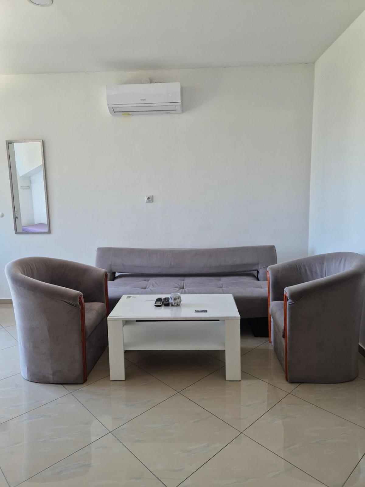 Apartmani "Roshu" โซโคบานยา ภายนอก รูปภาพ